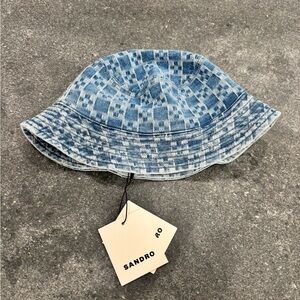 SANDRO square cross denim bucket hat. Perfect for the beach and the cottage